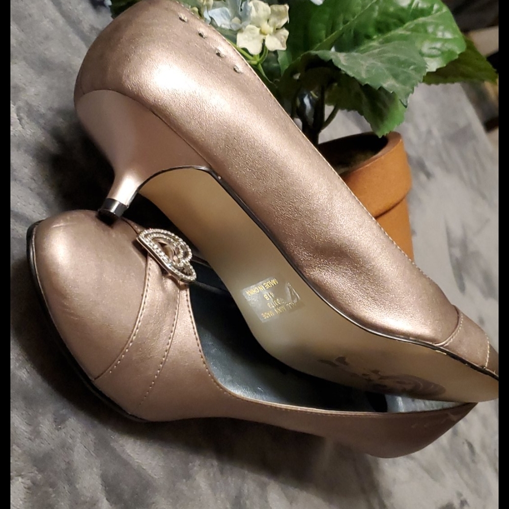 Small heels - Picture 4 of 4